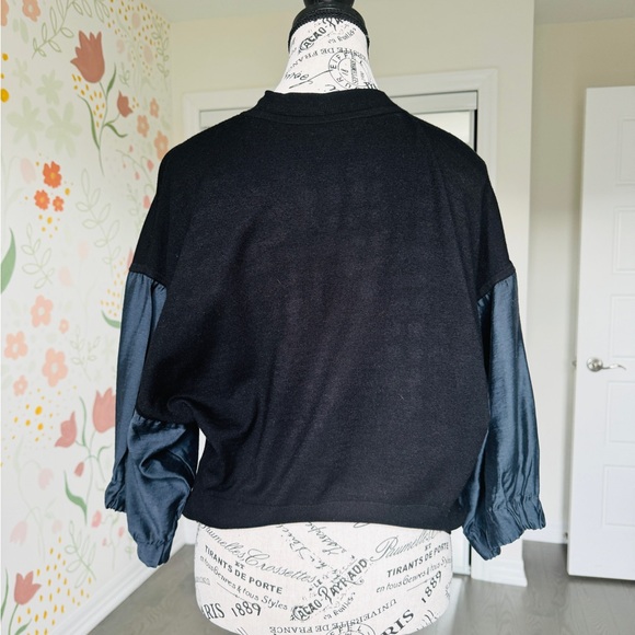 Club Monaco puff sleeve top- size Large - Picture 3 of 5